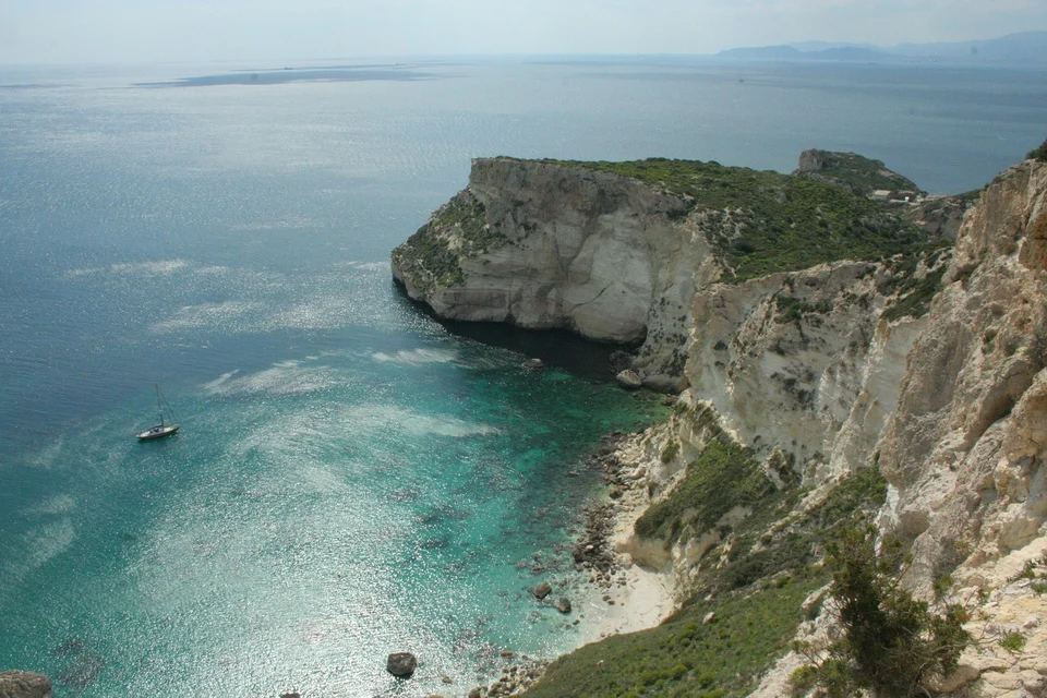 Le scogliere della Sella del Diavolo e il mare di Cagliari